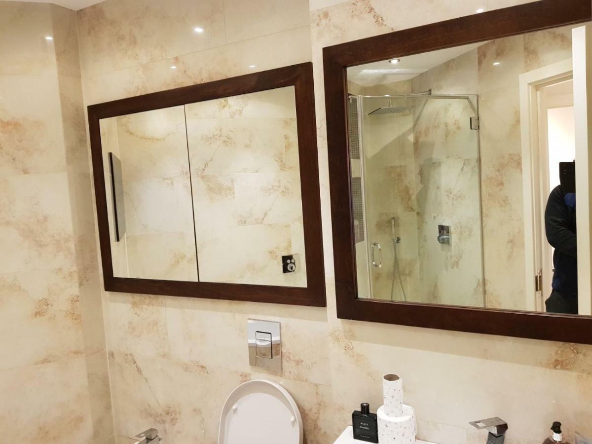 Heart Of Knightsbridge - Stunning Air Conditioned Apartment - 1 Minute Walk From Harrods Лондон Екстер'єр фото